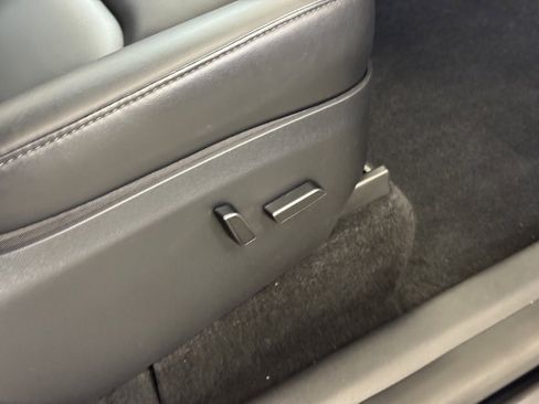 Used 2023 Tesla Model Y Long Range image 30