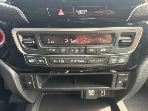 Used 2021 Honda Passport Touring image 17
