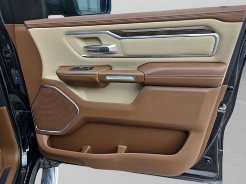 Used 2019 RAM 1500 Laramie image 34