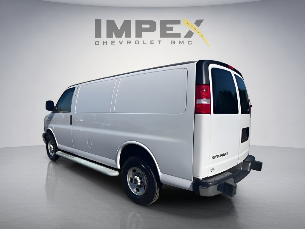 Used 2023 GMC Savana 2500 Extended w/ Driver Convenience Package RWD image 3