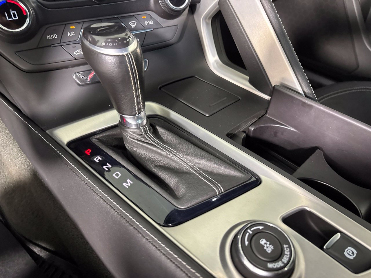 Used 2017 Chevrolet Corvette Stingray Coupe w/ 1LT RWD image 19