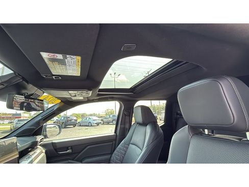 Used 2024 Toyota Tacoma TRD Off-Road w/ TRD Off Road Premium Package AWD/4WD image 27
