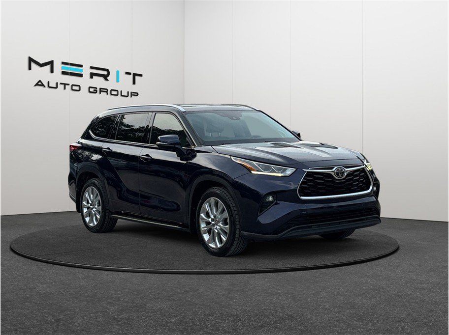 Used 2020 Toyota Highlander Limited AWD/4WD image 1