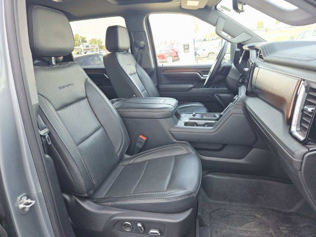 Used 2024 GMC Sierra 2500 Denali w/ Denali Reserve Package AWD/4WD image 18