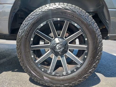 Used 2019 Ford F150 XLT w/ Equipment Group 302A Luxury AWD/4WD image 16