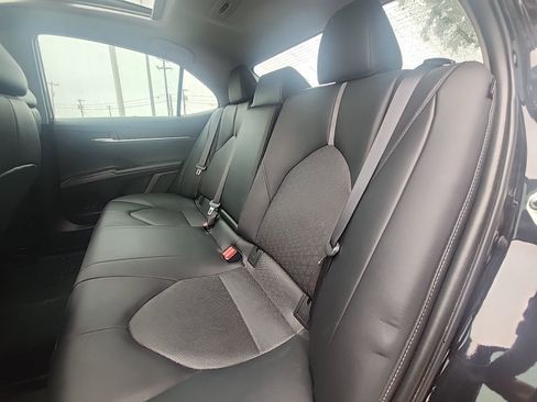 Used 2022 Toyota Camry XSE image 10