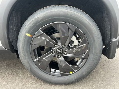 New 2026 Nissan Rogue SV image 8