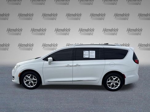 Used 2020 Chrysler Pacifica Touring-L Plus w/ Tire & Wheel Group FWD image 6