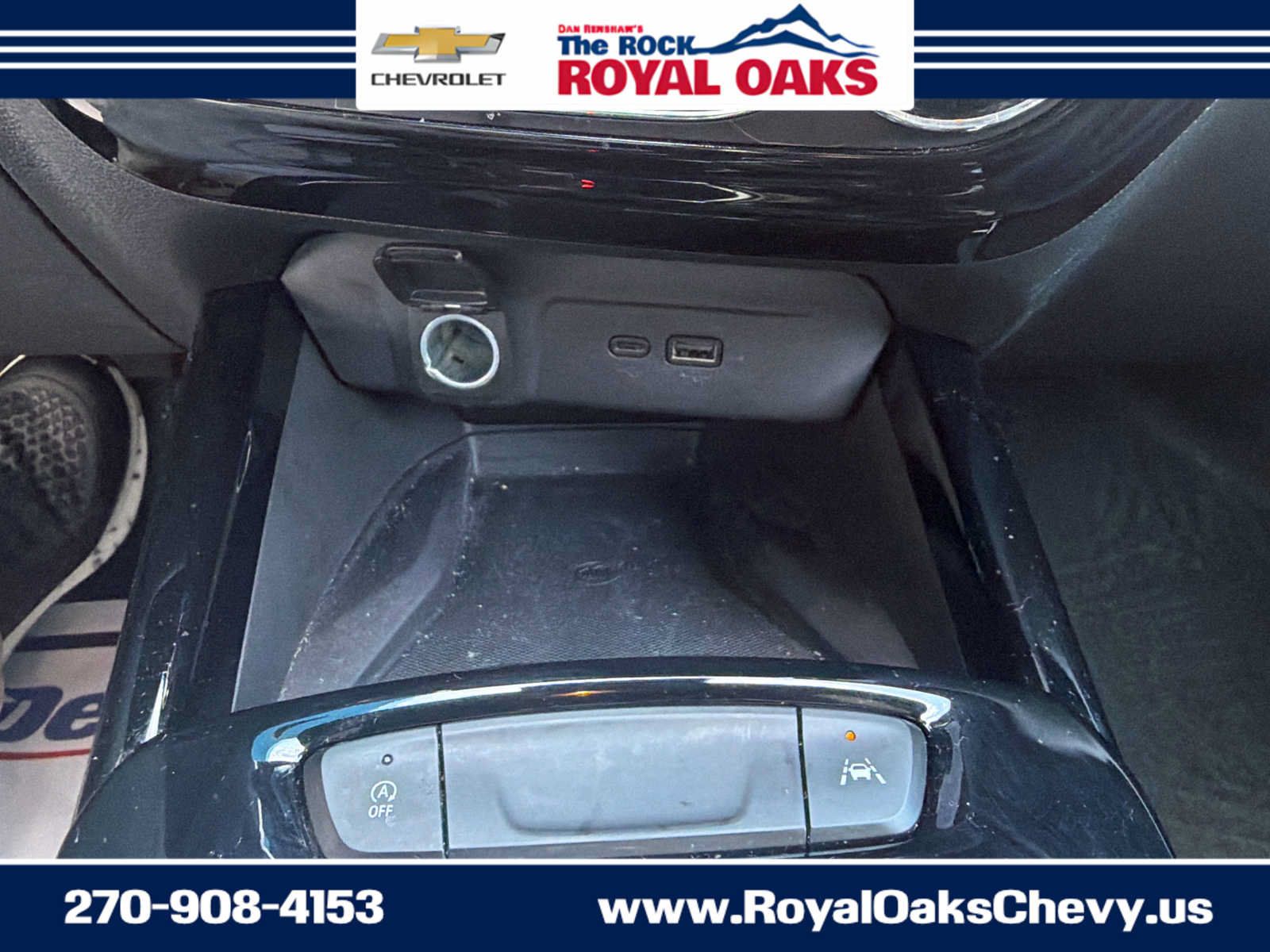 Used 2025 Chevrolet Trax RS w/ Sunroof Package FWD image 18