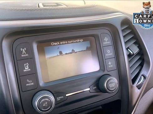 Used 2018 Jeep Cherokee Latitude w/ Altitude Package FWD image 19