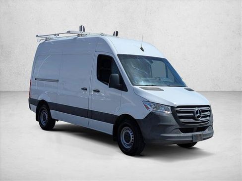 Used 2022 Mercedes-Benz Sprinter 2500 image 3
