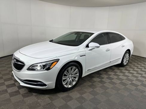 Used 2018 Buick LaCrosse Essence image 7