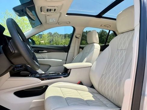 Used 2023 Buick Envision Avenir FWD image 27