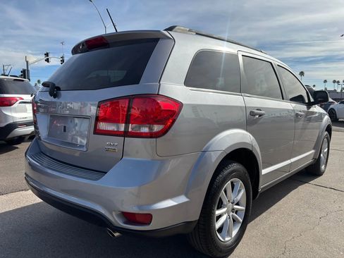 Used 2017 Dodge Journey SXT w/ Comfort/Convenience Group image 5