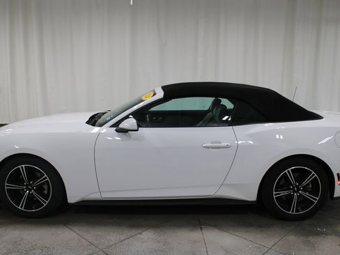 Used 2024 Ford Mustang Premium image 7