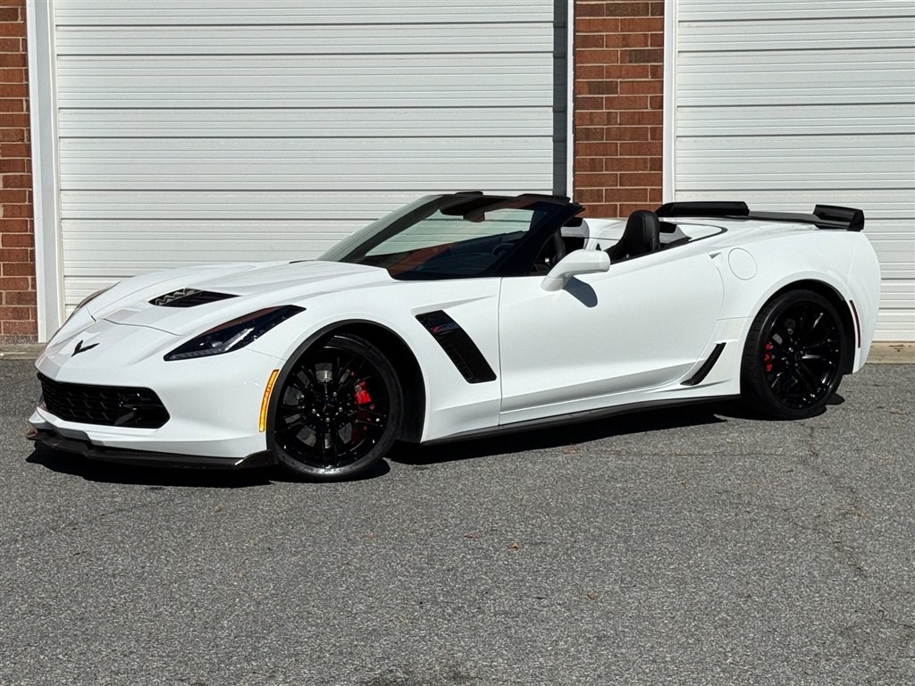 Used 2019 Chevrolet Corvette Z06 RWD image 11