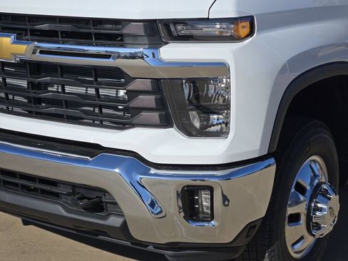 New 2026 Chevrolet Silverado 3500 LT w/ Convenience Package AWD/4WD image 38