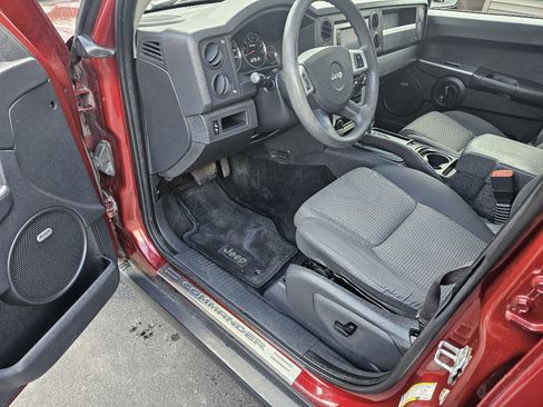 Used 2008 Jeep Commander Sport image 11