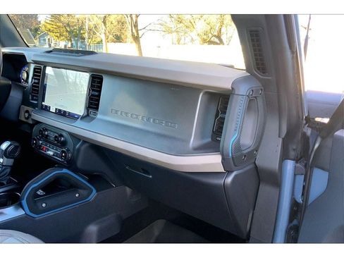 Used 2024 Ford Bronco Wildtrak image 18