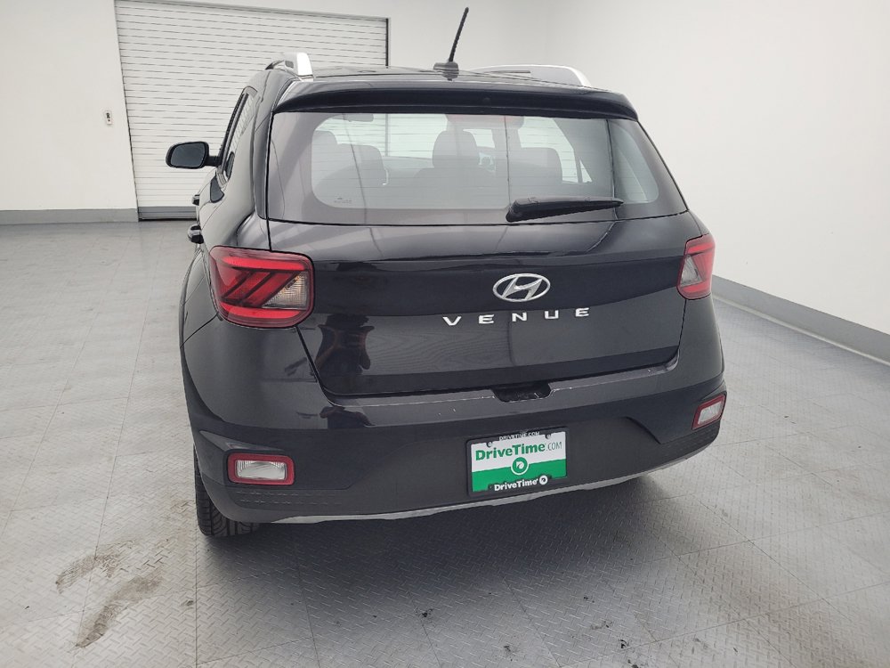 Used 2023 Hyundai Venue SEL FWD image 6