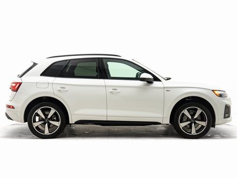 Used 2022 Audi Q5 2.0T Premium Plus w/ Premium Plus Package image 2
