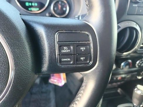 Used 2017 Jeep Wrangler Sport AWD/4WD image 16