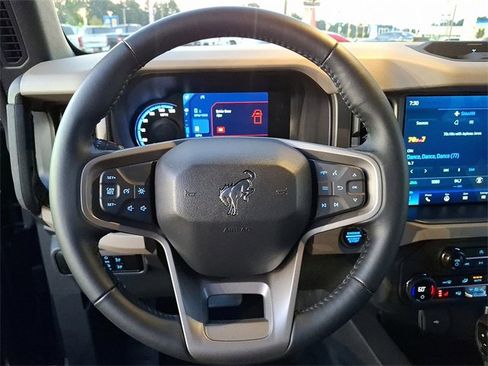 Certified 2024 Ford Bronco Wildtrak image 15