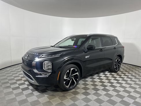 Used 2023 Mitsubishi Outlander SEL 40th Anniversary image 3