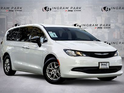 New 2026 Chrysler Voyager LX