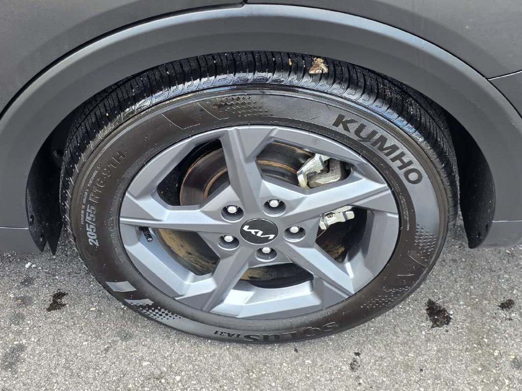 Used 2025 Kia K4 FWD image 28