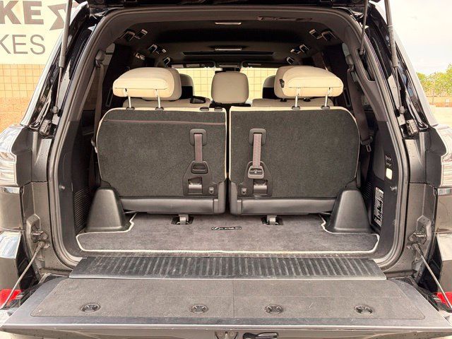 Used 2019 Lexus LX 570 4WD w/ Inspiration Series image 18