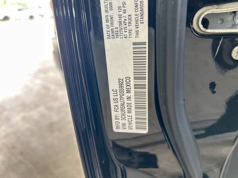 Used 2023 RAM 2500 Laramie AWD/4WD image 43