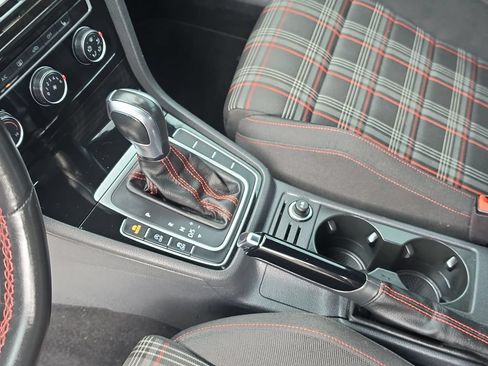 Used 2020 Volkswagen Golf 4-Door FWD image 24