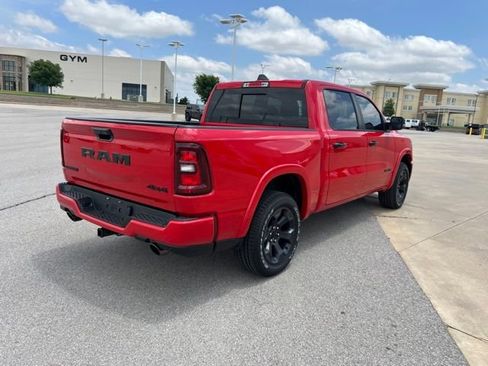 Used 2025 RAM 1500 Big Horn AWD/4WD image 5