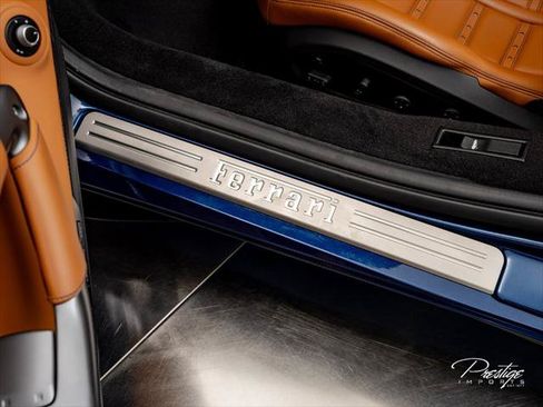 Used 2022 Ferrari F8 Tributo RWD image 30