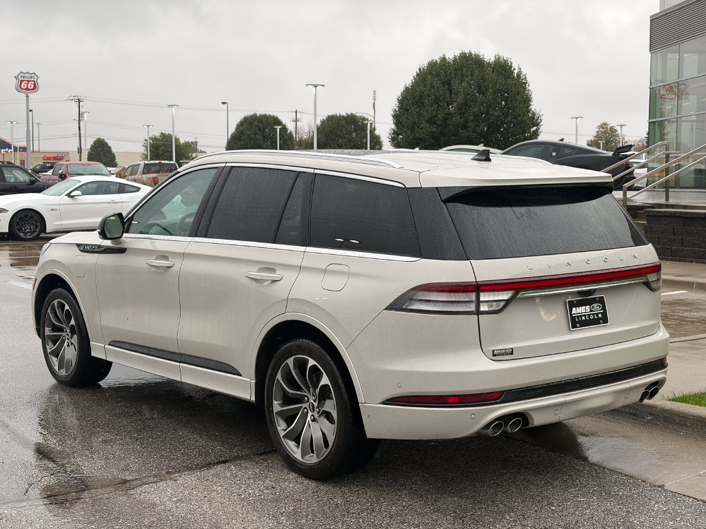Used 2023 Lincoln Aviator Grand Touring w/ Equipment Group 301A AWD/4WD image 4