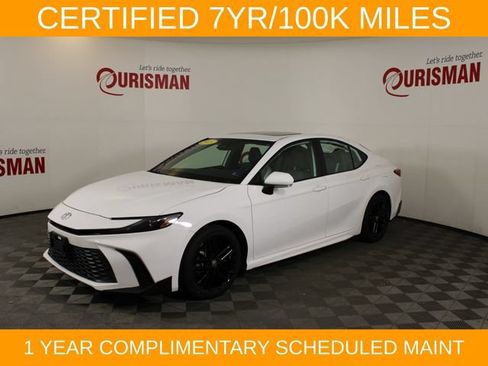 Used 2025 Toyota Camry SE w/ Convenience Package FWD image 3