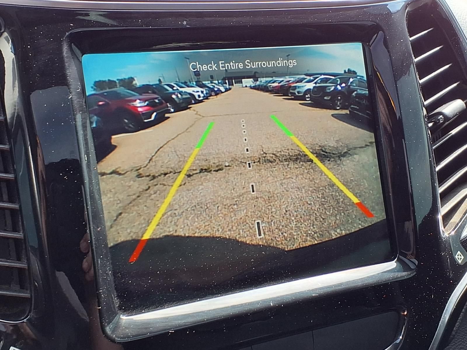 Used 2019 Jeep Cherokee Limited AWD/4WD image 24