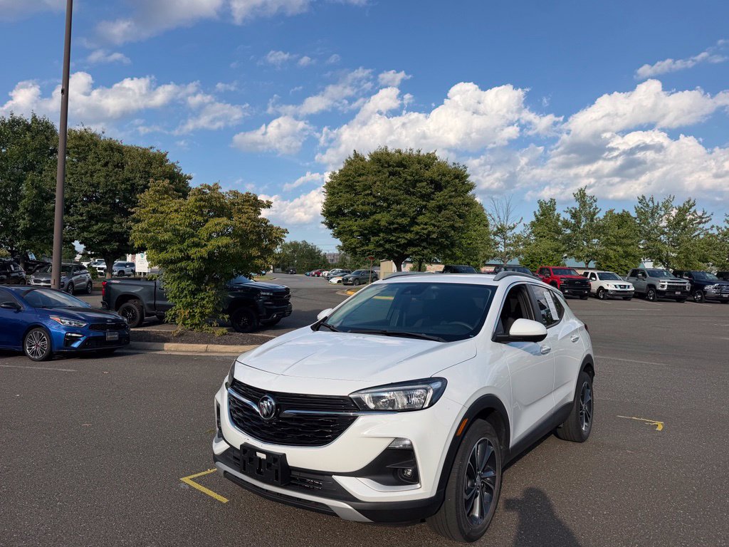 Used 2020 Buick Encore GX Select w/ Advanced Technology Package FWD image 3