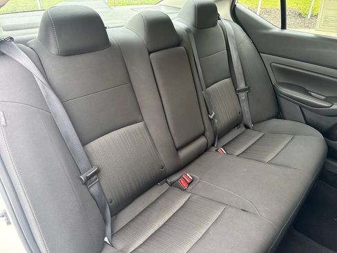 Used 2025 Nissan Altima 2.5 SV FWD image 34