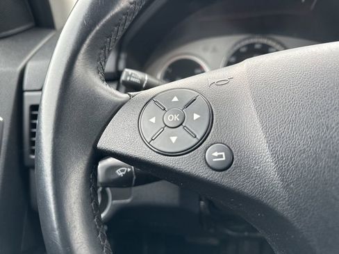 Used 2012 Mercedes-Benz GLK 350 4MATIC image 21