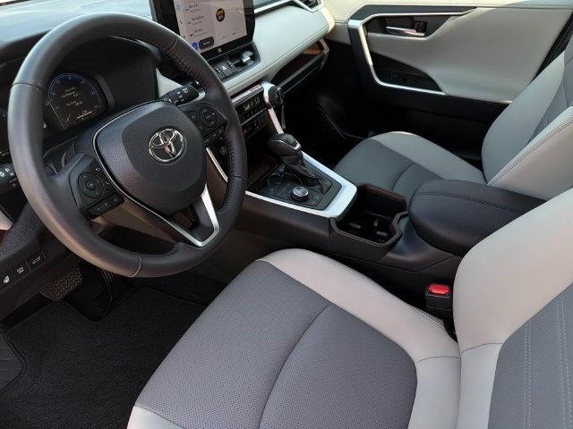 Used 2025 Toyota RAV4 Limited w/ Weather Package AWD/4WD image 11