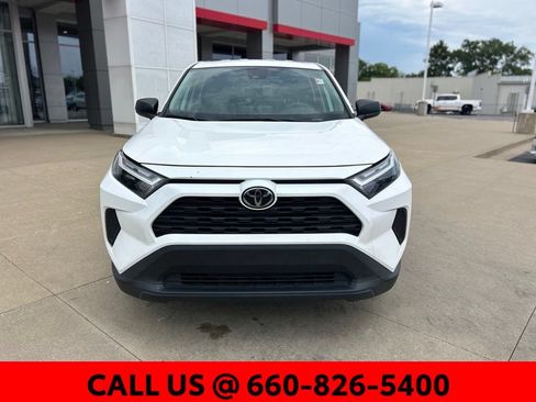Used 2024 Toyota RAV4 LE AWD/4WD image 3