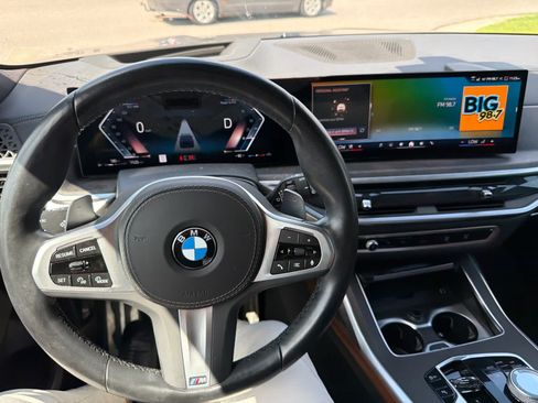 Used 2024 BMW X7 xDrive40i w/ Executive Package AWD/4WD image 9