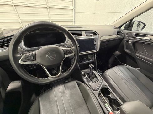 Used 2023 Volkswagen Tiguan SE FWD image 33