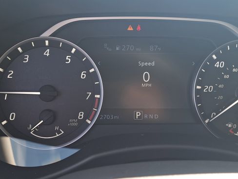 Certified 2025 Nissan Frontier SV image 18