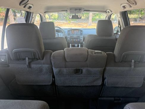 Used 2012 Nissan Pathfinder SV image 12