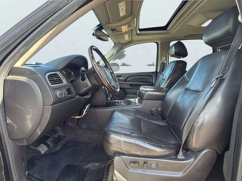 Used 2011 GMC Yukon Denali image 12