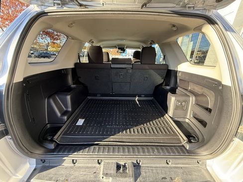 Used 2024 Toyota 4Runner TRD Off-Road image 32