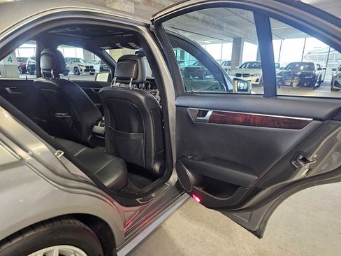 Used 2013 Mercedes-Benz C 300 Sport image 34